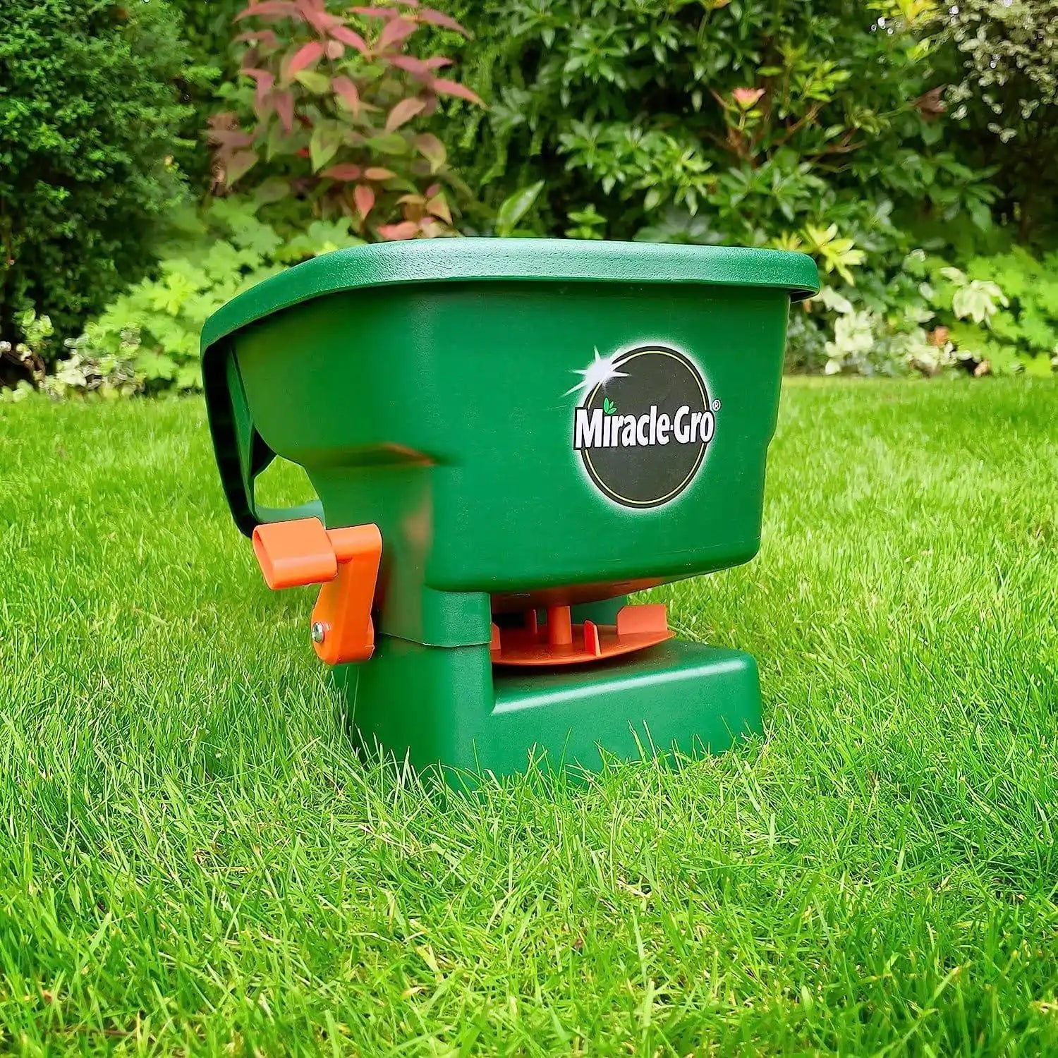 miracle-gro portable handy spreader for garden FitfitGarden