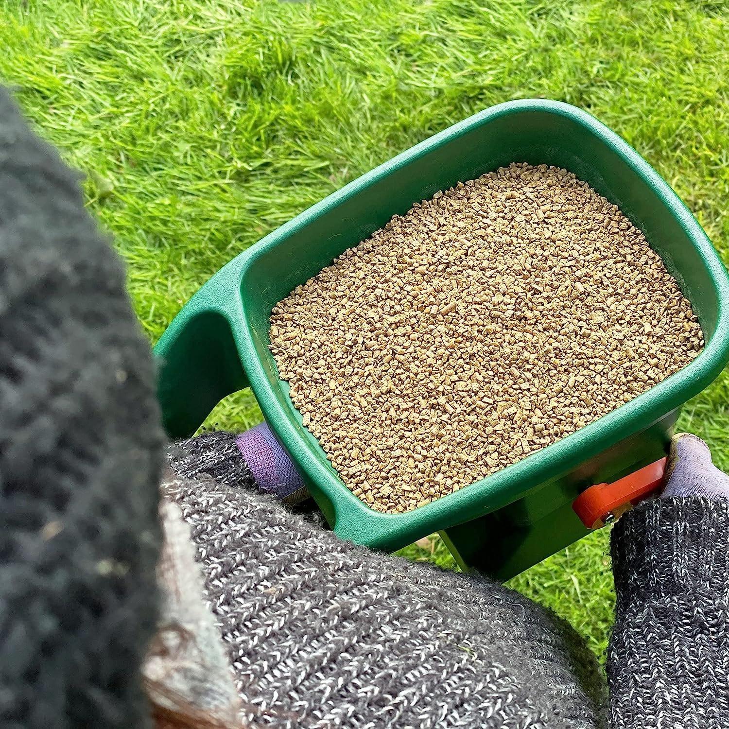 Miracle - Gro® Handy Spreader - FitfitGarden