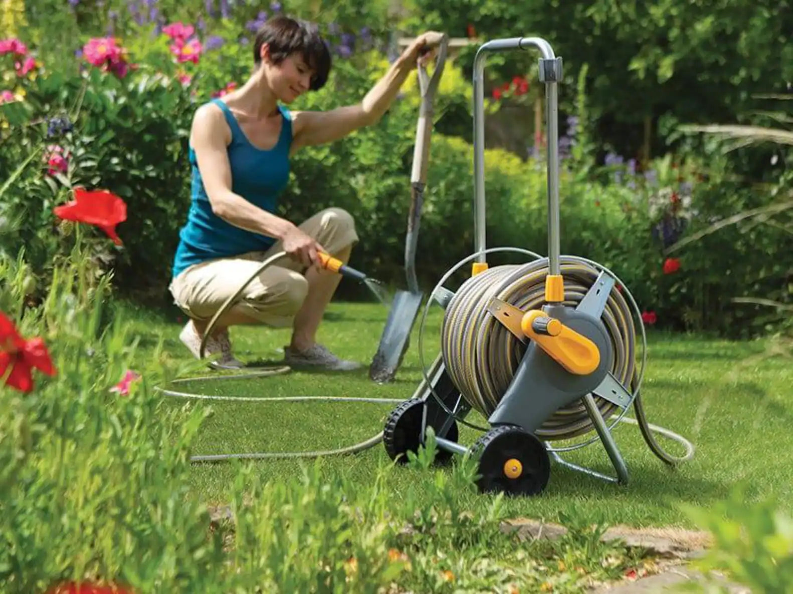hozelock 60m wheeled hose reel with fittings